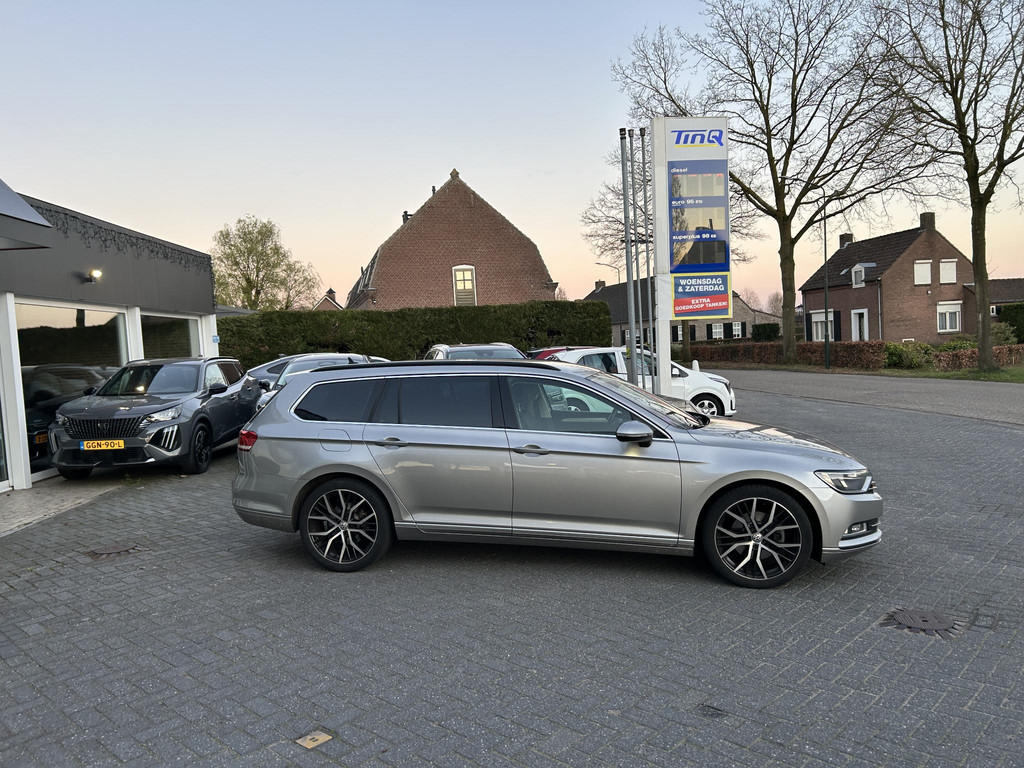 52547629-2.jpg